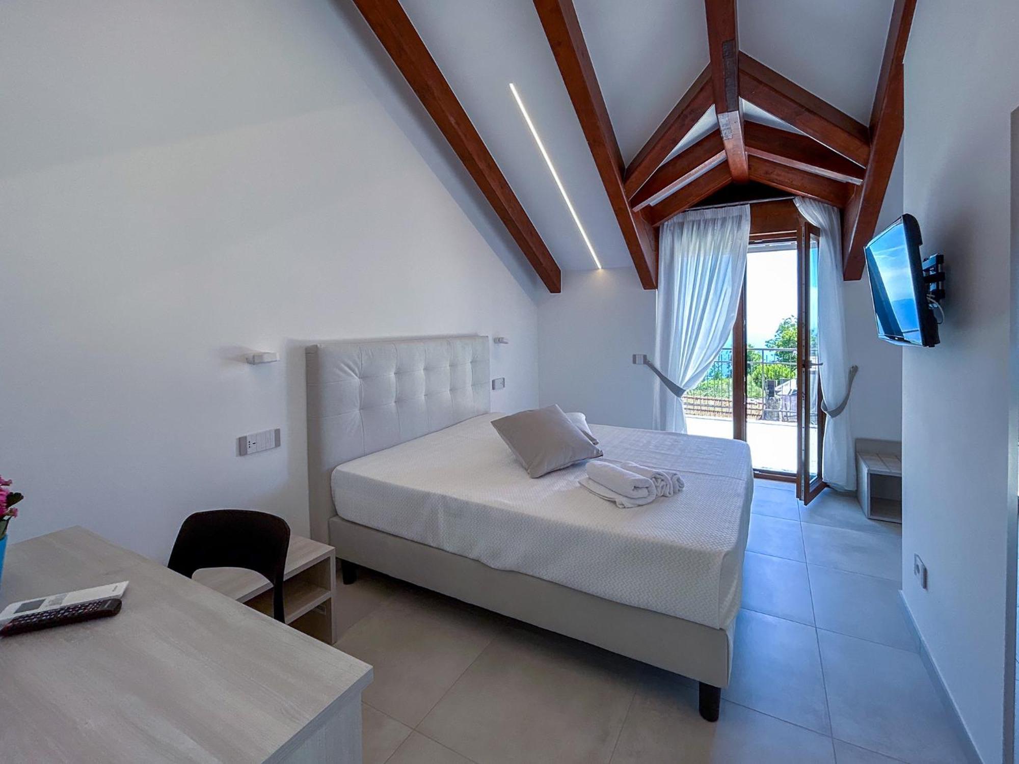 Casa Milly Bed & Breakfast Аджерола Екстериор снимка