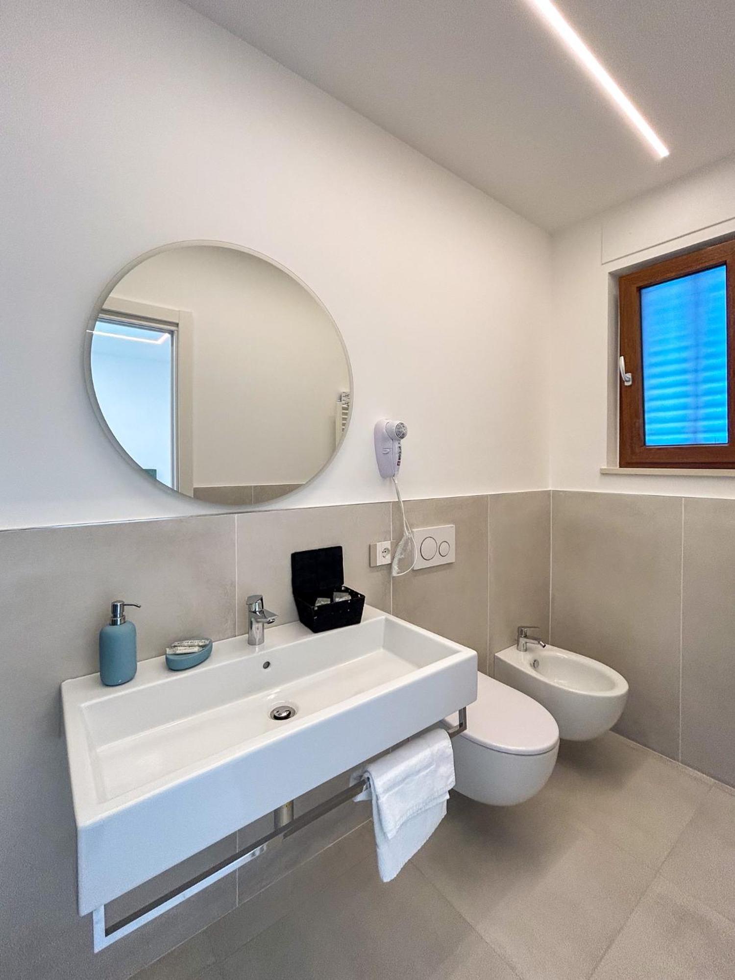 Casa Milly Bed & Breakfast Аджерола Екстериор снимка